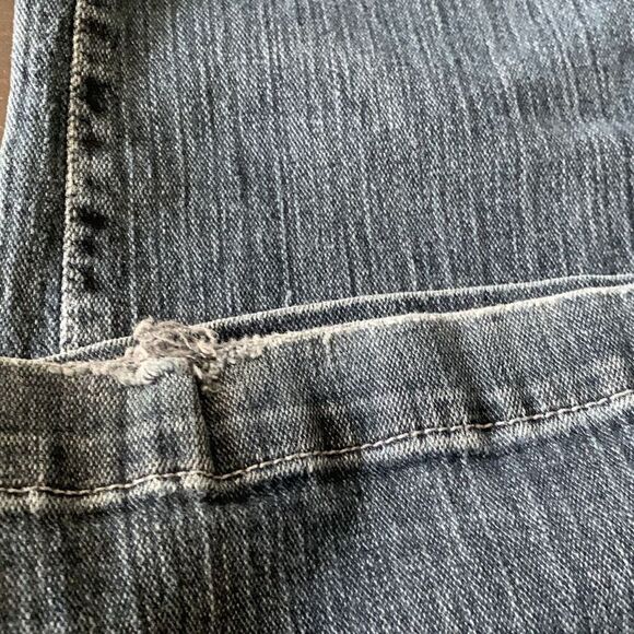 Pre Owned Women’s Gap Maternity Original Long and Lean Jeans Sz 2 Reg Comfort - Picture 14 of 15